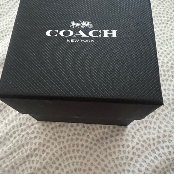COACH rose gold watch BRAND NEW WITH TAGS!! - Picture 5 of 5